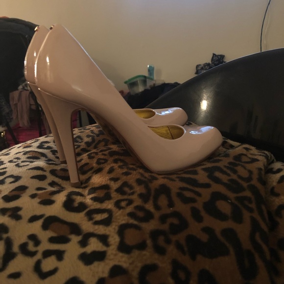 Ted Baker Jaxine 3 Tan Patent Heels offers welcome - Picture 7 of 8